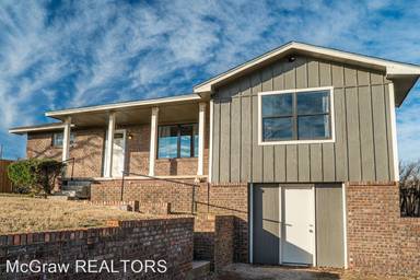 Main picture of 1107 N Texas St