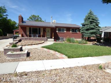 Main picture of 318 E Hillside Dr