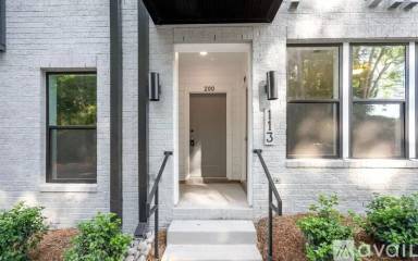 Main picture of 113 N Franklin St