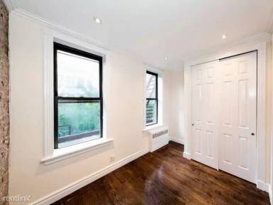 Main picture of 407 E 81st St