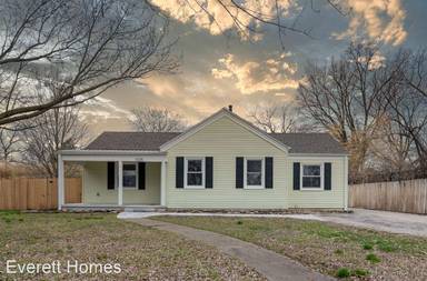Main picture of 1325 N Summit Ave