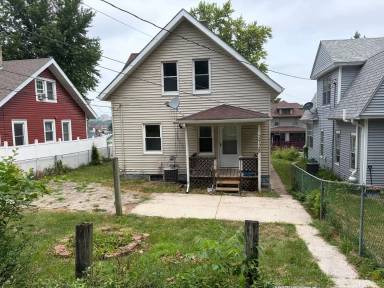 Main picture of 2728 8 1/2 Ave