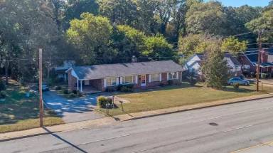 Main picture of 728 Asheville Hwy