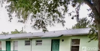 Main picture of 384 Avenue N SW