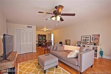 Main picture of Kingston Square Condominiums