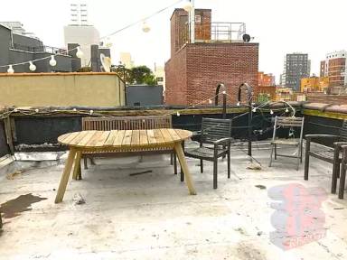 Main picture of 235 Mott St