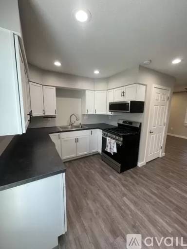 Main picture of 3530 Oakland Rd NE