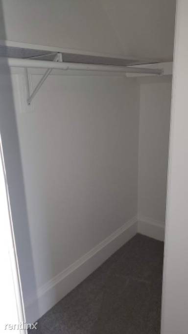 Main picture of 1417 West Blvd