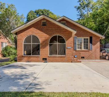 Main picture of 1323 32nd St