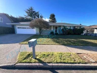 Main picture of 3725 NE 135th Ave