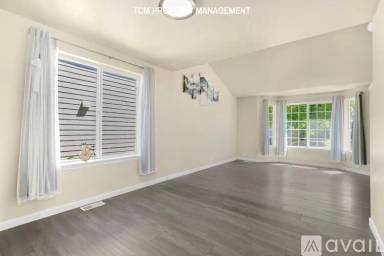 Main picture of 11214 SE 166th Pl