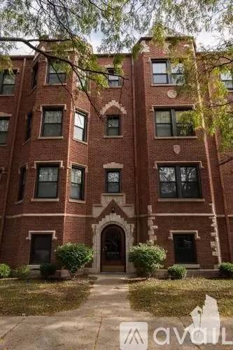 Main picture of 1819 W Leland Ave & 4653 N Wolcott Ave Apartments