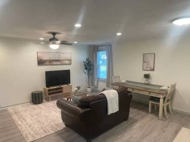 Main picture of 2401 1/2 Amelia Ave