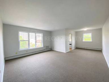 Main picture of 55 Morris St