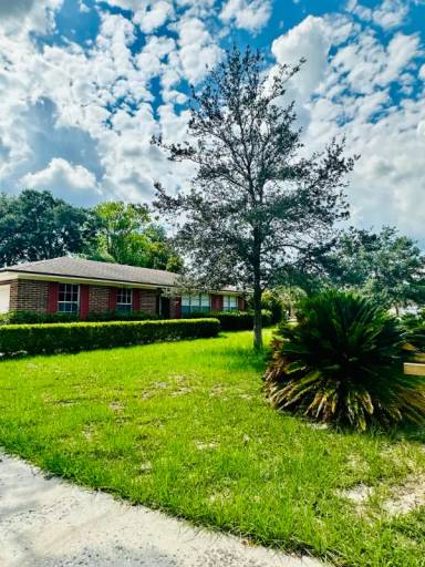 Main picture of 261 Dillon Dr