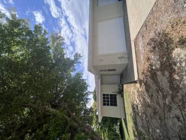 Main picture of 1121 Ichabod Ave S
