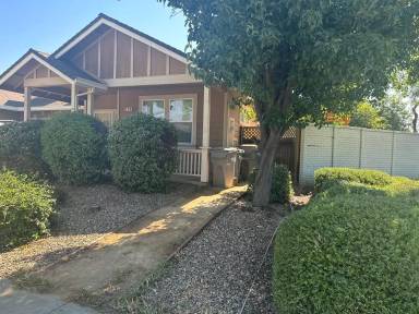 Main picture of 390 Mallard Dr