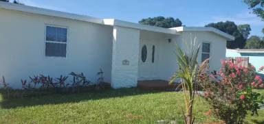 Main picture of 131 SE Serenata Ct