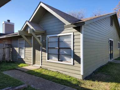 Main picture of 7906 Falcon Ridge Dr