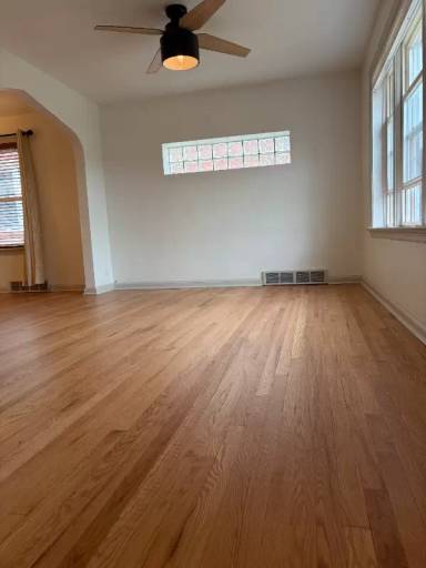 Main picture of 5665 Pernod Ave