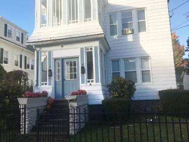 Main picture of 17 Concord St
