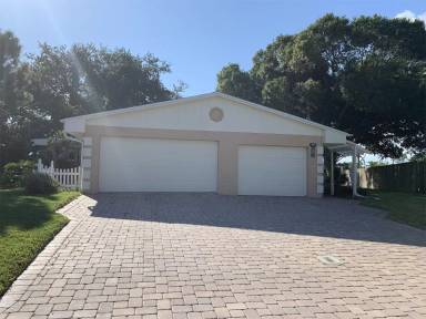 Main picture of 445 Myrtlewood Rd