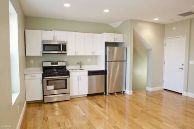 Main picture of 4 Kearsarge Ave