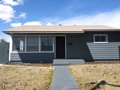 Main picture of 2224 W Wellesley Ave