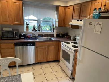 Main picture of 305 Summit Ave