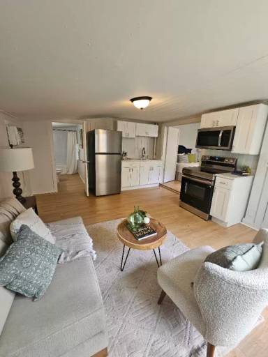 Main picture of 8114 N 11th St