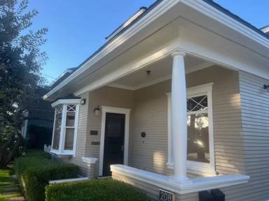 Main picture of 208-212 Grand Ave