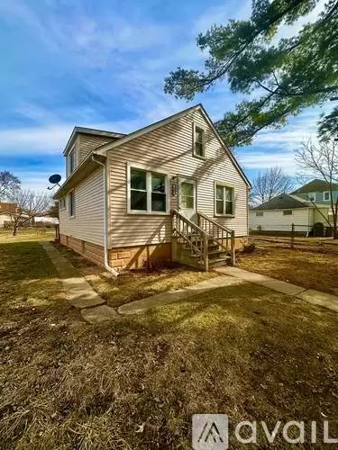 Main picture of 182 White St