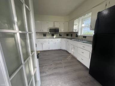 Main picture of 539 Highland Ave