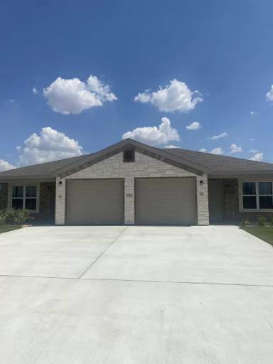 Main picture of 5806 McGregor Loop