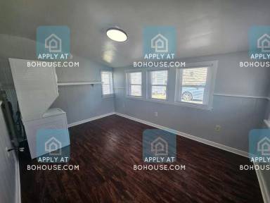 Main picture of 7409 Bradbury Ave