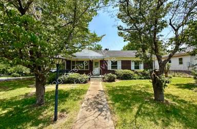 Main picture of 312 Welcome Ave