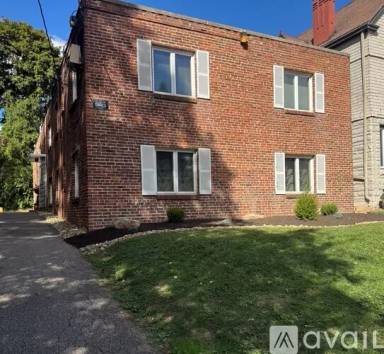 Main picture of 5923 Howe St