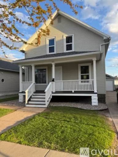 Main picture of 953 W 6th Ave