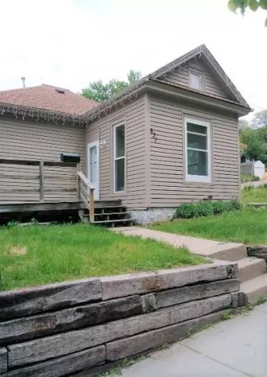 Main picture of 631 Damon St