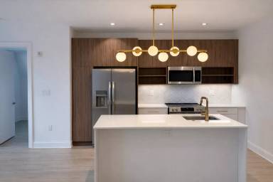 Main picture of 18 E Lancaster Ave