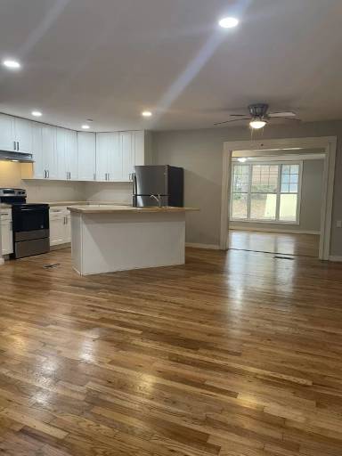 Main picture of 611 Inglewood Dr SE