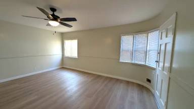 Main picture of 3166 Cherokee Ave