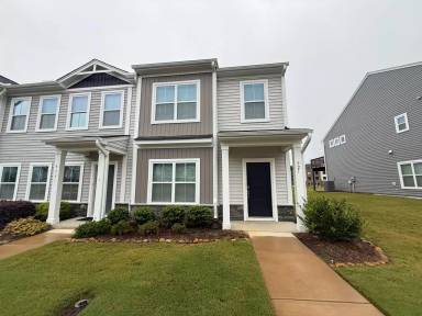 Main picture of 921 Robbie Jackson Ln