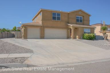 Main picture of 5039 Woodhaven Dr NE