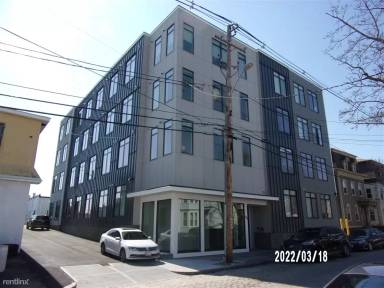 Main picture of 468 W Fountain St