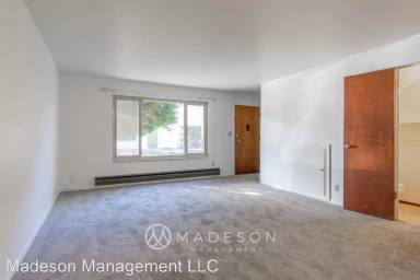 Main picture of 3621 NE 73rd Pl