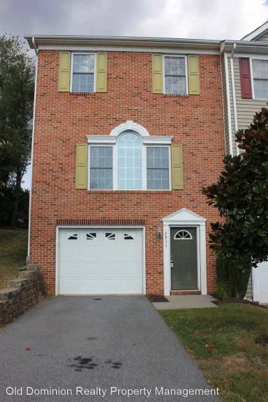 Main picture of 2935 Diamond Spring Ln