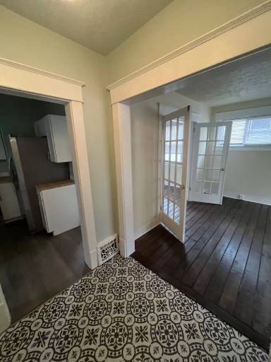 Main picture of 555 Brittain Rd