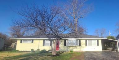 Main picture of 11316 Lewis Ave