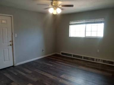 Main picture of 4050 Airport Rd